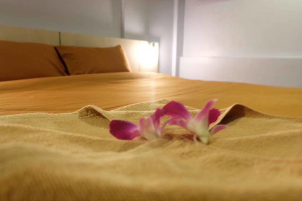 Rockstel Loma Vandrarhem Phuket Exteriör bild